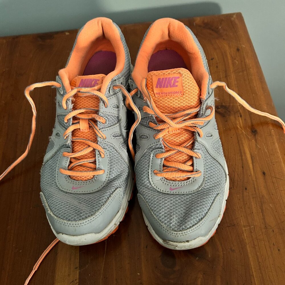 Women's Nike Tennis shoes